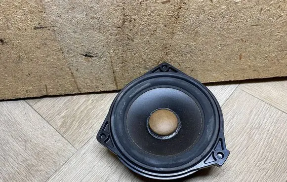 Mercedes-Benz GLS X166 Panel speaker A2318201302 2318201302 8927007902A