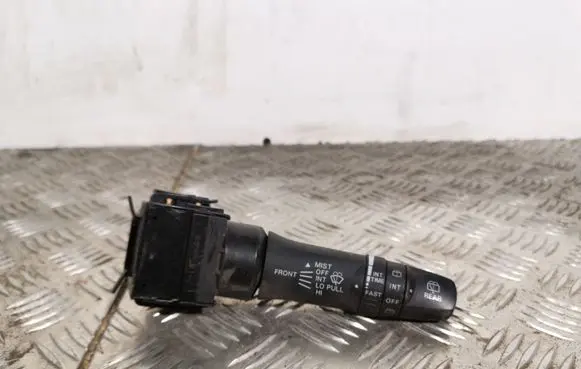 Mitsubishi Outlander Wiper control stalk 17G688