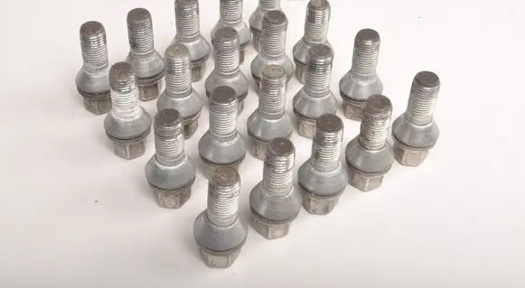 Maserati Levante Nuts/bolts 