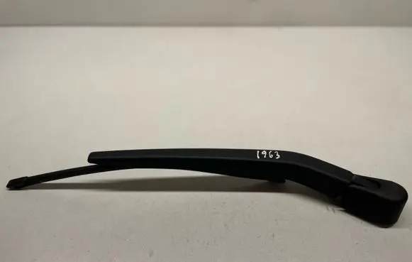 Volvo XC90 Rear wiper blade arm