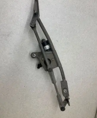 Volvo V70 Front wiper linkage and motor 404775 09151848 1394A