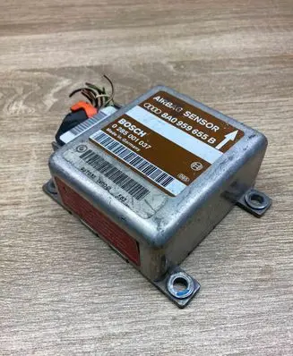 Audi A4 S4 B5 8D Airbag control unit/module 8A0959655B 0285001037 WithPlug