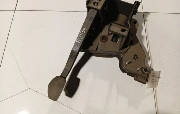 Peugeot 407 Clutch pedal 