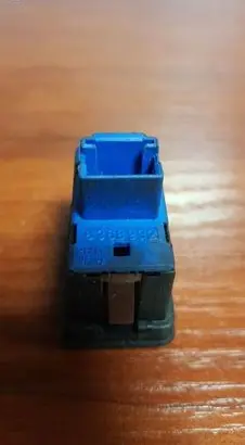 BMW 7 E38 Electric window control switch 8368932