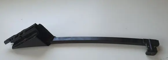 Nissan Qashqai Rear door windshield rail 