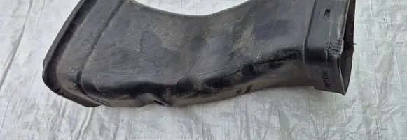 Volvo XC90 Air intake duct part 31370228