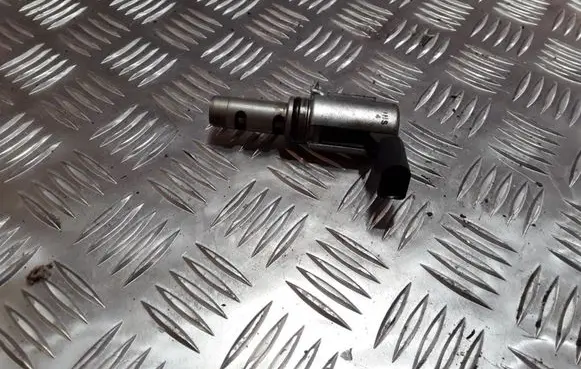 Volkswagen Golf V Camshaft vanos timing valve 03C906455A