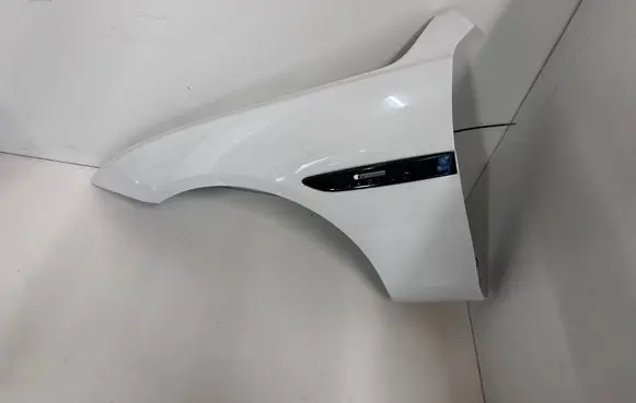 Jaguar XE Fender