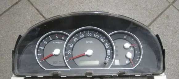 KIA Sorento Speedometer (instrument cluster) 940133E260