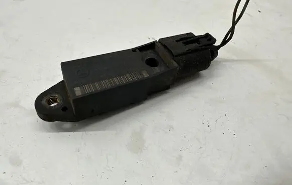 Mercedes-Benz E W211 Airbag deployment crash/impact sensor A0028202726