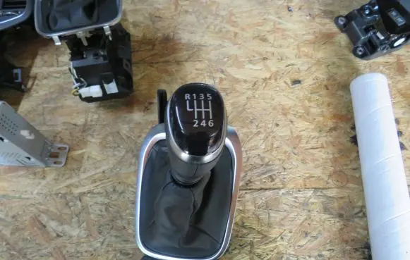 Renault Megane IV Gear lever shifter trim leather/knob