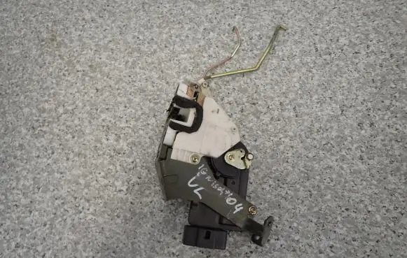 Suzuki Ignis Rear door lock