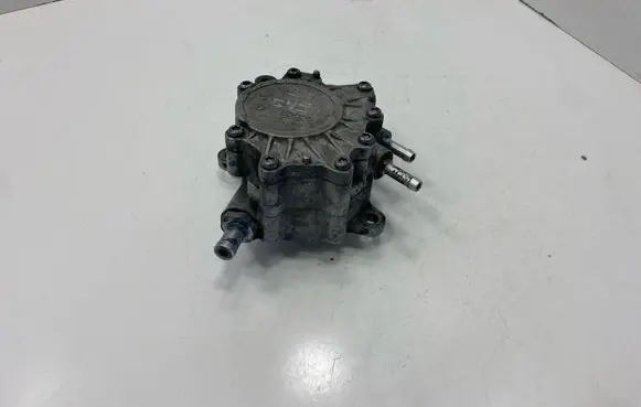Audi A3 S3 8P Vacuum pump 231112B2