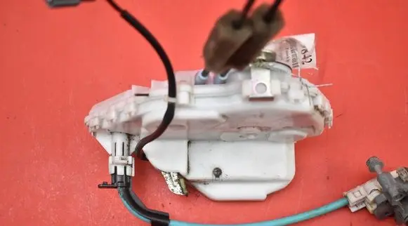 Honda Legend Front door lock