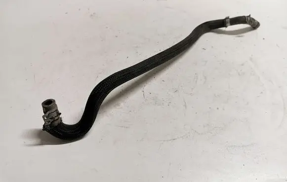 Ford Mustang V Engine coolant pipe/hose