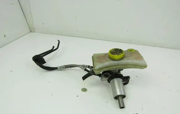 Volkswagen PASSAT B5.5 Master brake cylinder 