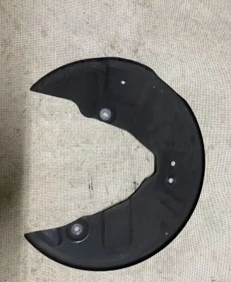 Volvo XC40 Front brake disc dust cover plate 32217579