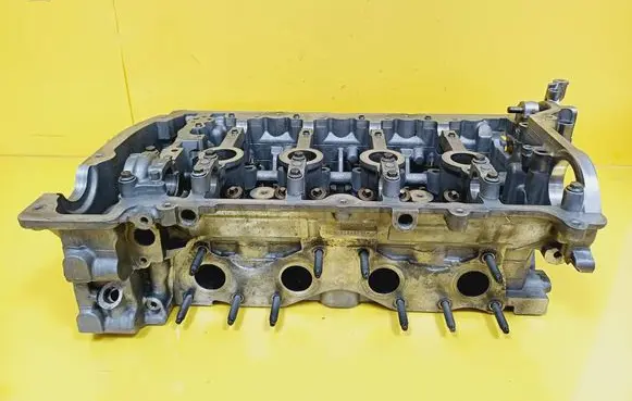 Peugeot 207 Engine head V753354980N