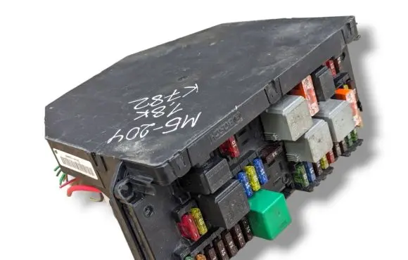 Mercedes-Benz C W204 SAM control unit F005V00847 A2045455401