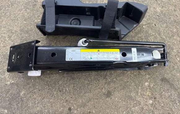 Audi A8 S8 D4 4H Lift Jack 4H0011031K