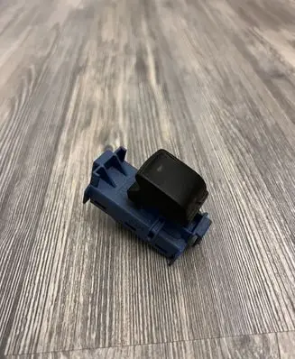 Toyota Avensis T270 Electric window control switch 8481005070