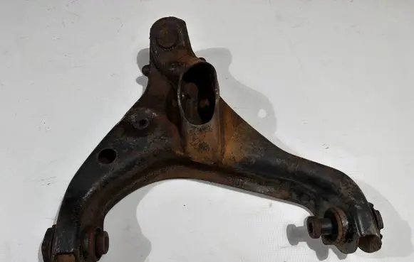 Ford F150 Radiator cooling fan shroud L4-3051