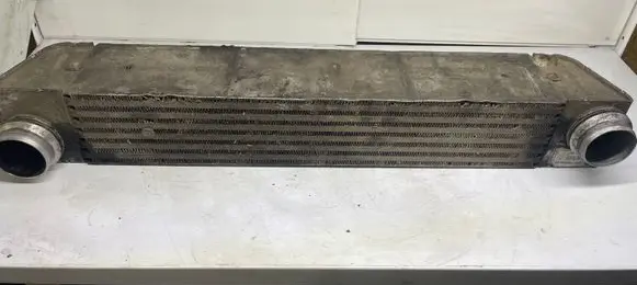 BMW 5 E39 Intercooler radiator 1751778744605