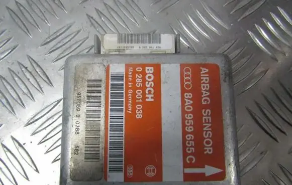 Audi A4 S4 B5 8D Airbag control unit/module 0285001038 8A0959655C