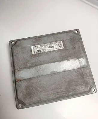 Ford Fusion Engine control unit/module 6S6112A650GD S120977313D 4DLD