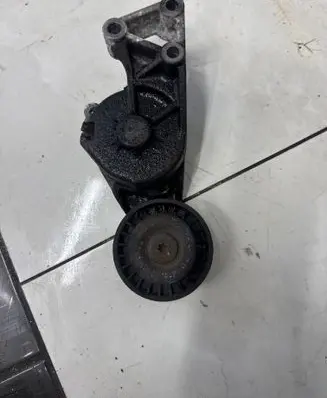 Ford Galaxy Generator/alternator belt tensioner 950372