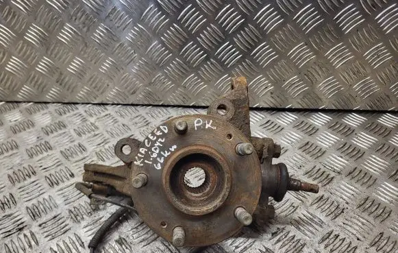 Front wheel hub