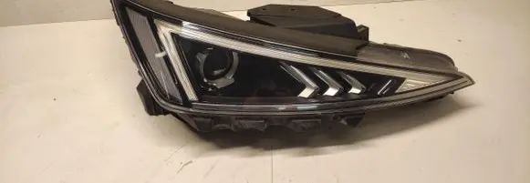 Hyundai Elantra VI Headlight/headlamp 92102F2600