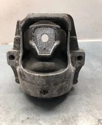 Audi A5 Sportback 8TA Engine mount bracket 8R0199381AJ