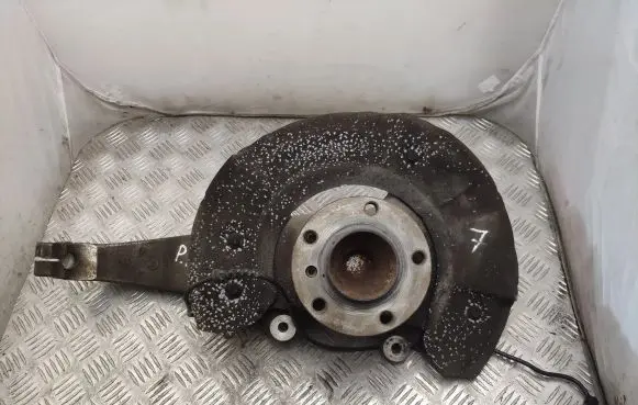 BMW 7 F01 F02 F03 F04 Front wheel hub 6775266