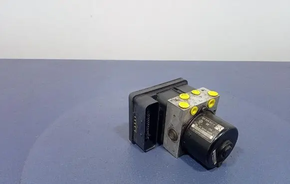 Audi A3 S3 8L ABS Pump 1C0907379M
