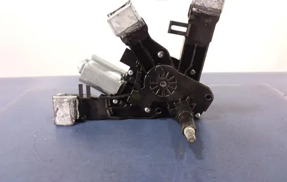 Citroen C4 II Picasso Rear window wiper motor 9819523180