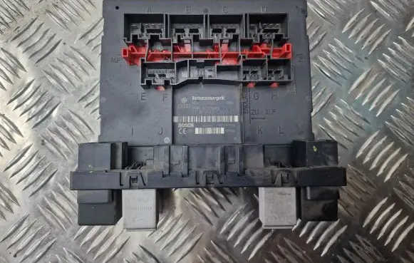 Volkswagen PASSAT B6 Comfort/convenience module 3C8937049D