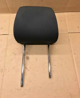 Volkswagen Polo V 6R Front seat headrest 