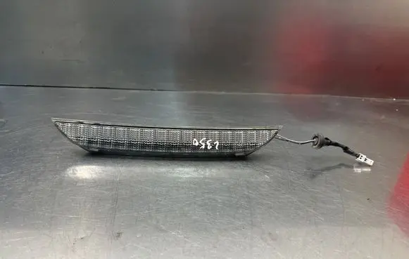 Mitsubishi Outlander Third/center stoplight P5631