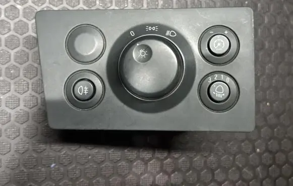 Opel Zafira B Light switch 13205863 LK04060130