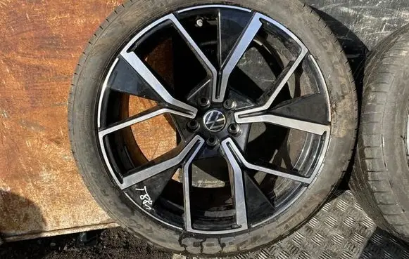 Volkswagen Tayron II R20 alloy rim 571601025AD