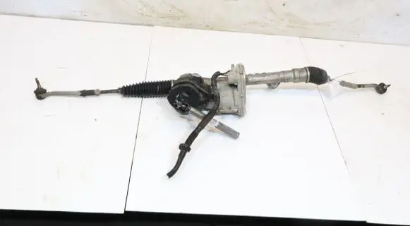 Citroen C3 Steering rack 38028321