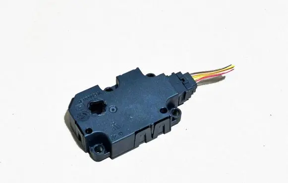 Mercedes-Benz B W246 W242 Intake manifold valve actuator/motor CZ1139300857 196820404 ZBAT0045D09