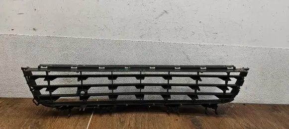 Opel Astra H Front bumper lower grill 13238553