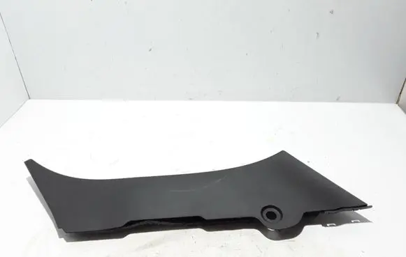 (D)pillar trim (top)