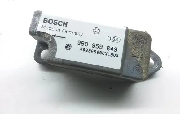 Volkswagen PASSAT B5 Airbag deployment crash/impact sensor 3B0959643 0285001177