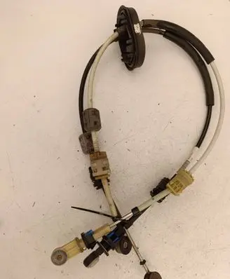 Opel Astra J Gear shift cable linkage 55577317