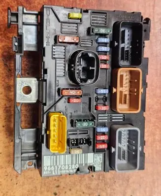 Peugeot 207 BSM Control unit 9661708280