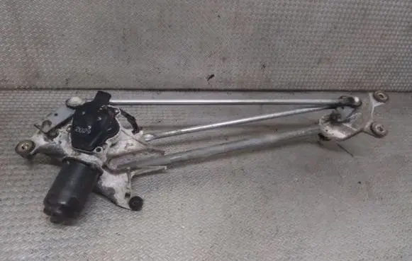 Honda CR-V Front wiper linkage and motor