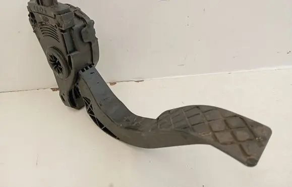 Porsche Macan (95B) Accelerator throttle pedal 8K1723523A